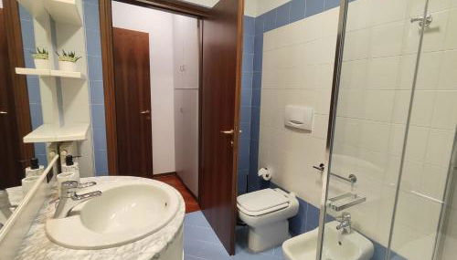 Jasmine Golf & Malpensa, studio in Robinie club - Foto 5, Shower