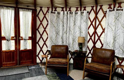 Incredible Equipped Yurt Amazing for a Glamping Experience in East Meredith, New York - Foto 32