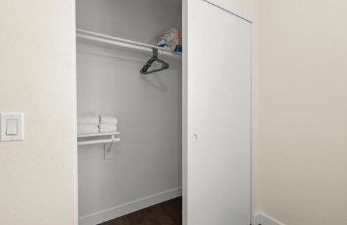 Cozy&Stylish DT Alhambra Living walk to Starbucks - Foto 30