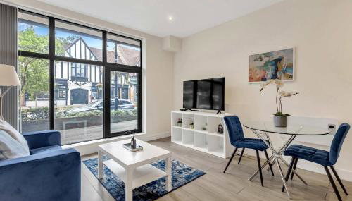 City Service Lets - Modern Cheam Village 2 Bed Apartment with Free Parking - Great Transport Links - Photo 2