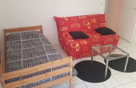 appartement simple entier avec cour pour 2 a 7 personnes - Photo 4