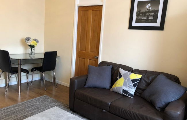 Entire Flat Very Comfortable 1 Bedroom London - Photo 6