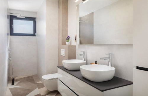 Luxury Apartment Sea - Photo 12