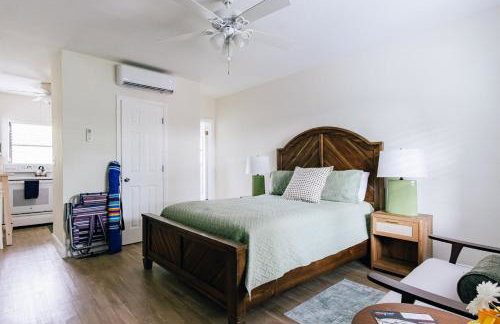 Cozy private studio 2 blocks from Pompano Beach - Photo 1