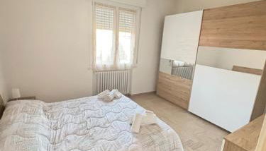 IZZ1 Apartments Plus - Motor&Food Valley - Foto 3, wardrobe