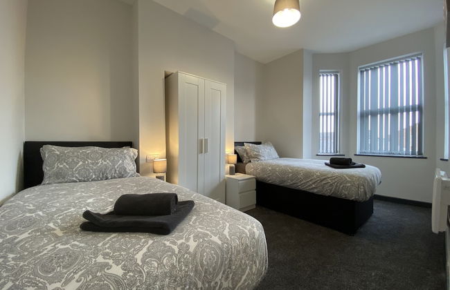 StayCrewe Apartments - Photo 9