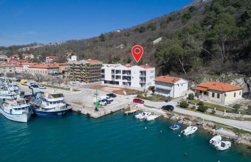 Beautiful Apartment In Plomin Luka - Foto 1