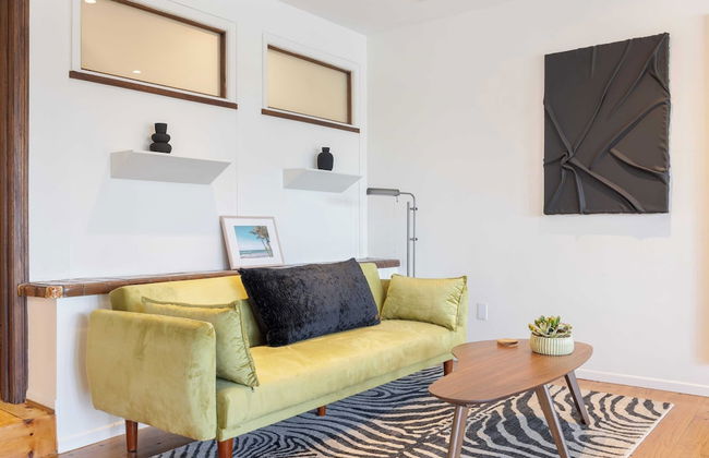 A-lister by Avantstay Hollywood Hills Luxe Group Escape w/ Pool - Photo 8