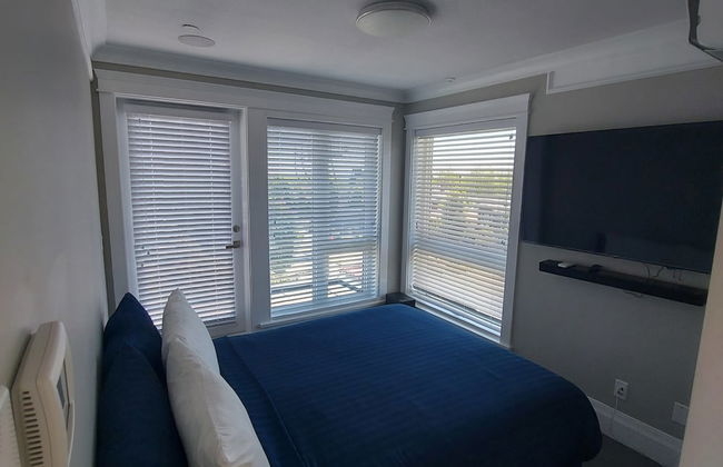 Sunset Mews Luxurious 3 Bed Townhouse - Photo 5