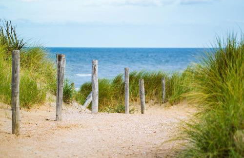 Charmante Maison Rénovée Proche Plage et Forêt avec Jardin - FR-1-652-57 - Foto 32
