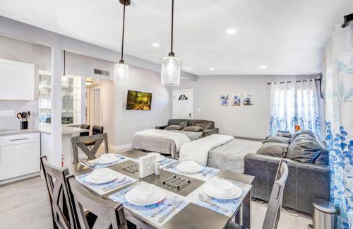 Fully Remodeled, Landscaped, King Beds, Desk Space - Foto 16