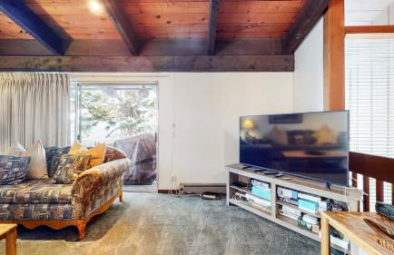 Mammoth Estates Condo - Near Village at Mammoth & Pet Friendly - Foto 7