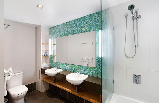 The Boathouse Apartments - Photo 24