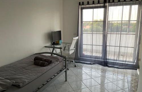 Parkplätze, Einzelbetten, 2 Balkone, fast Wi-Fi 100 Mbit, Homeoffice, Aufzug, lichtdurchflutet, Panoramablick - Foto 19