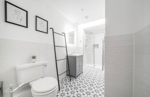 St Mary's Barn - Photo 21