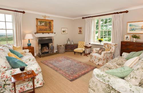 Warren Farmhouse - Photo 4