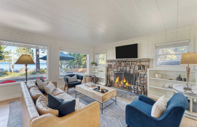 West Shore Lake House by Avantstay Ski Cabin w/ Backyard Sledding Hill! - Photo 2