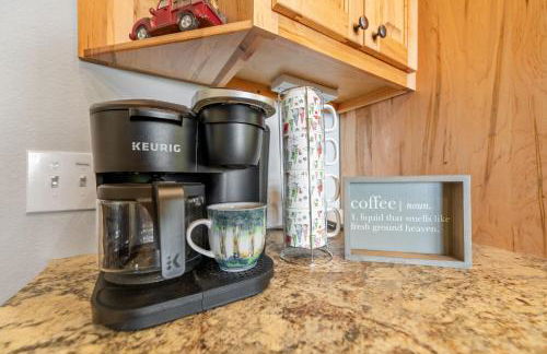 A Mornings Mist - Scouts Overlook - Romantic Retreat, Hot Tub, Cozy Fireplace, Mountain Views at Scouts Overlook - - Foto 18