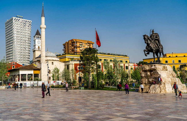 Tirana Walking Tour - Photo 4