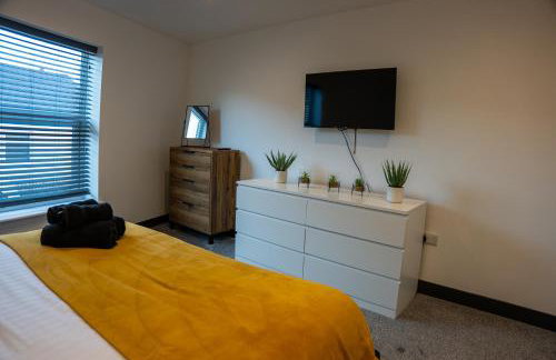 High End Contractor Apartment - 5 Separate Beds - Free Parking - Foto 34