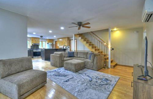 The Chariot - Creek Front with HotTub, Fire Pits, Billiards, EV Charger - Sandalwood Stays - Foto 29