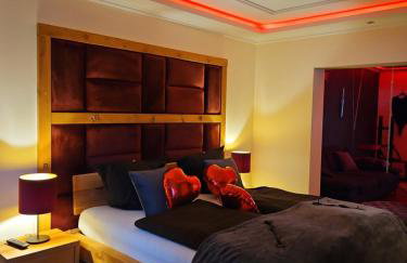 exkl. romantisches SM Apartment Black Rose - Foto 3