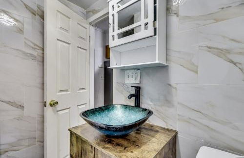 Walk to Public Transit! Pet-Friendly Lodi Apt - Foto 17