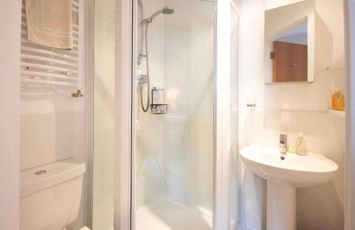 Crow's Nest Penthouse Apartment with Free Spa Access - Foto 9