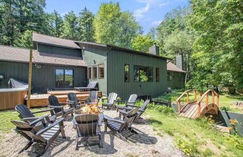 Smitten in da Mitten - 18 acres, Arcades, High Spd Web, Hot Tub, Pond! - Foto 41