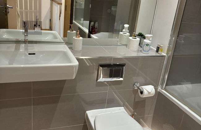 Captivating 2-bed Apartment in London - Foto 10