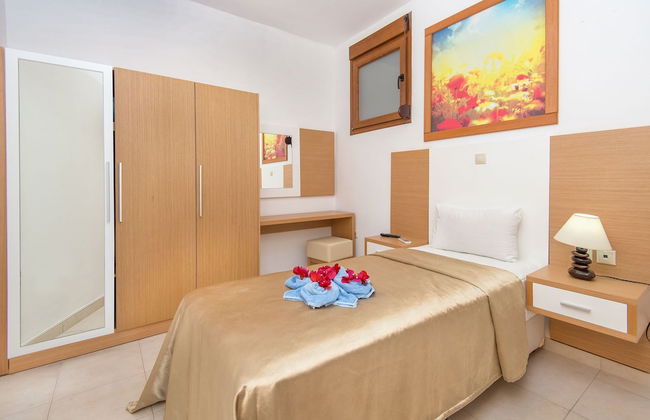 Horizon Line Villas - Photo 3