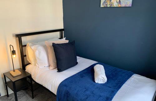 Windsor 4 - Spacious beautiful 4 bdrm maisonette nr Ncle free wifi free parking - Foto 10