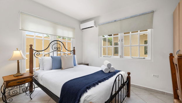 3BR Town Home in Gated Community Palm Beach - Foto 2, Habitación