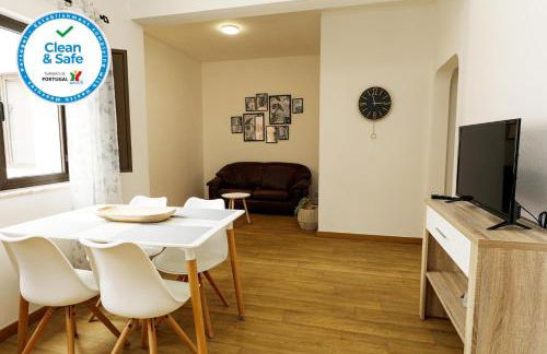 B87 - Windmill 2 Bed Apartment in Odiaxere - Foto 2