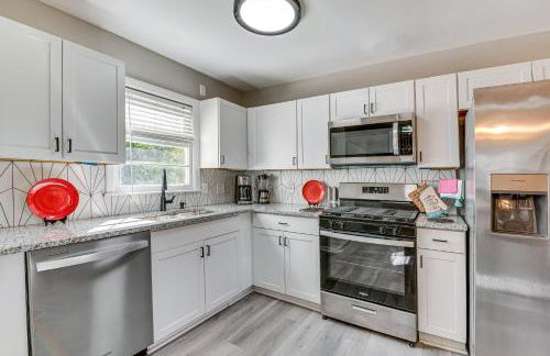 Bring Your Pets! Family Haven with Yard in Mableton - Foto 2