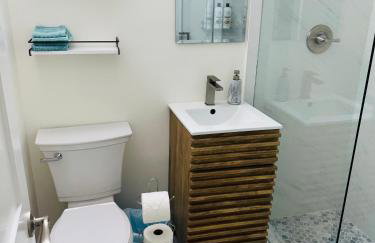 Romantic Studio in the Heart of Palm Beach - Photo 10