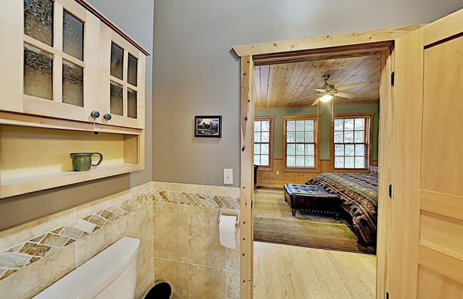 Round House on Round Lake - Photo 30