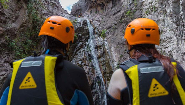 Cascada do cânion Paso de Vaqueros