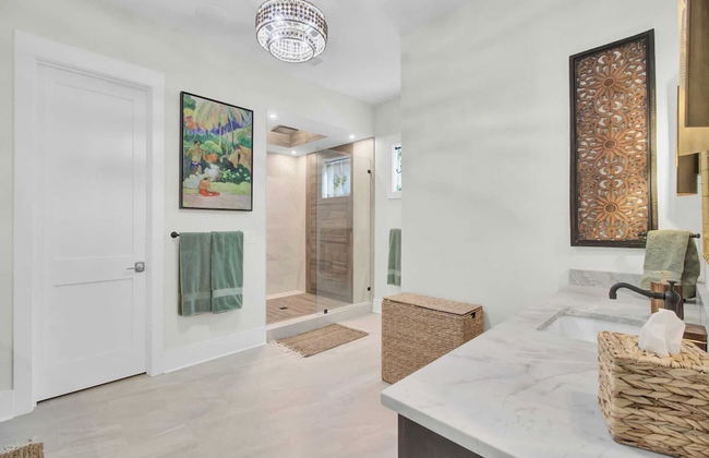 Walk to the Beach + Private Pool, Rooftop Terrace, Balcony 3602 Cameron - Foto 15