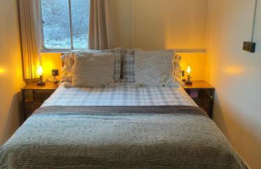 The Cabin, Stronua. A beautiful 1 bedroom cabin. - Foto 2