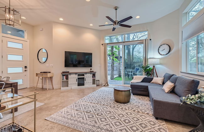 Off The Hook Austin + Chic 2Br Retreat + Firepit - Foto 6