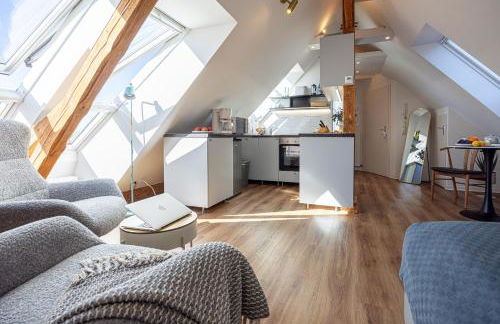 have-a-nice-Stay - helles Dachgeschoss, U-Bahn nach Hamburg 400m - Bäcker & Restaurants 500m - Lidl 800m - Zentrum 1,5km - Foto 16