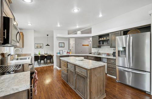 Black Moose - Pet friendly - Trailer parking - Wood stove - Single level - Photo 16