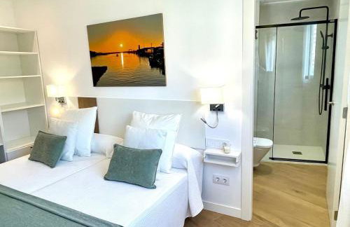Gandia Tropicana Suite - Photo 26