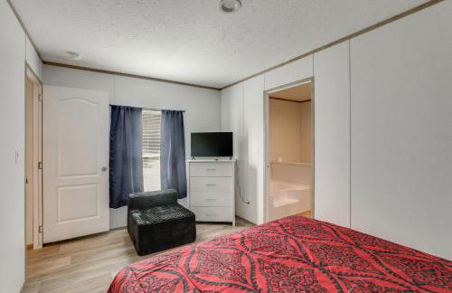 2 Mi to Lake Marion! Pet-Friendly Home with Yard - Foto 12