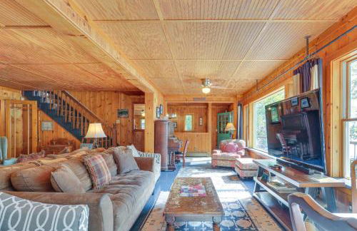 Huge Waterfront Home with Dock on Lake Wallenpaupack - Foto 5