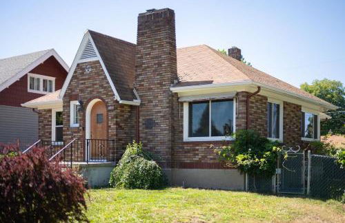 Charming Historic 4 bed -Nearby Eats, Brewery, Shops, Park - Foto 1