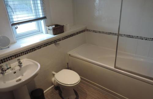 5 Bed Camberley Airport Accommodation - Foto 14