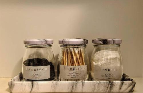 Ultra Comfy, Spotless & Spacious, Private Home in Boyne, Dogs Ok, Walk to Town - Foto 36