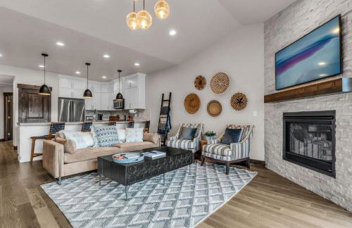 Black Rock Ridge Private Hot Tub & Views - Photo 8